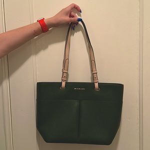 MICHAEL Michael Kors green Bedford Pebble Leather Pocket Tote - Never Used